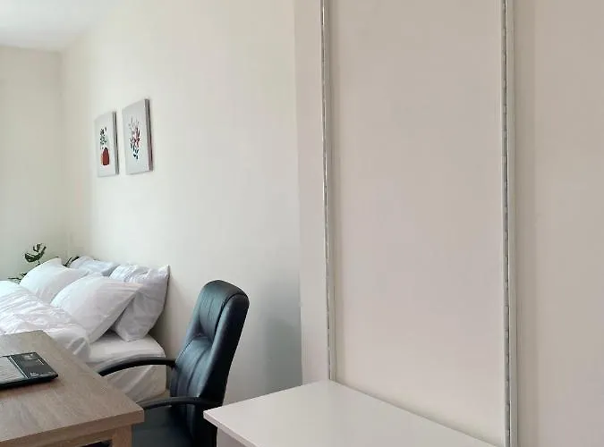 Apartment 22Fl Condo Near Vibharam Hospital 30Sqm Monthly Rental *