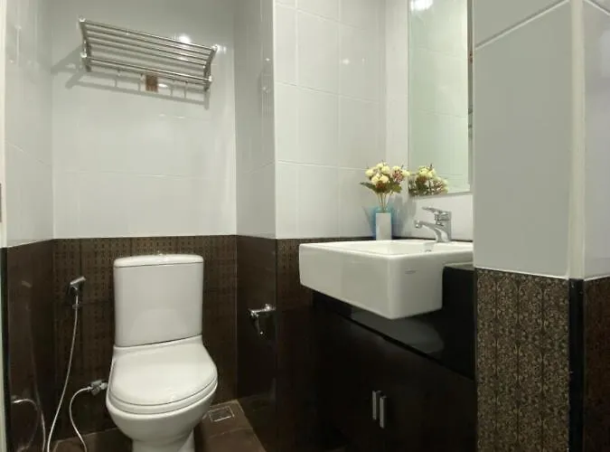 22Fl Condo Near Vibharam Hospital 30Sqm Monthly Rental